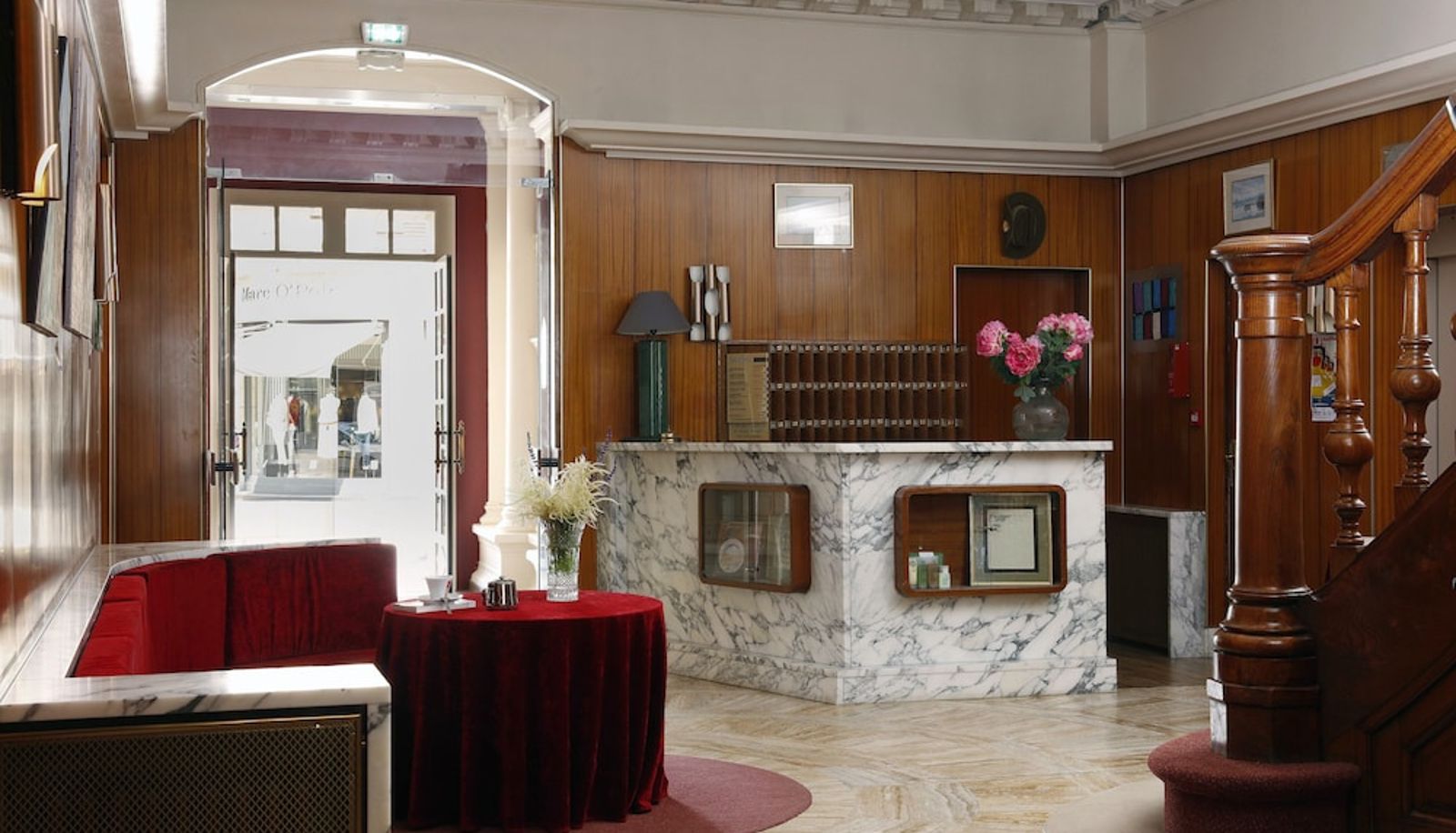Rezeption - Grand Hôtel de l'Univers