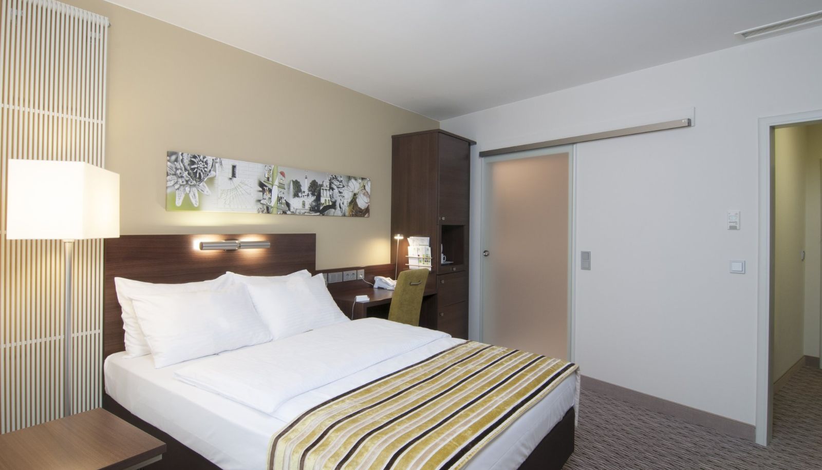 Zimmer - Holiday Inn MUNICH - UNTERHACHING by IHG