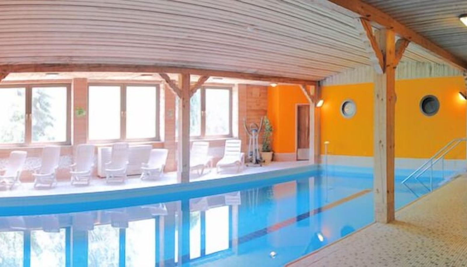 Pool - Gasthof Pension Sonnenberg
