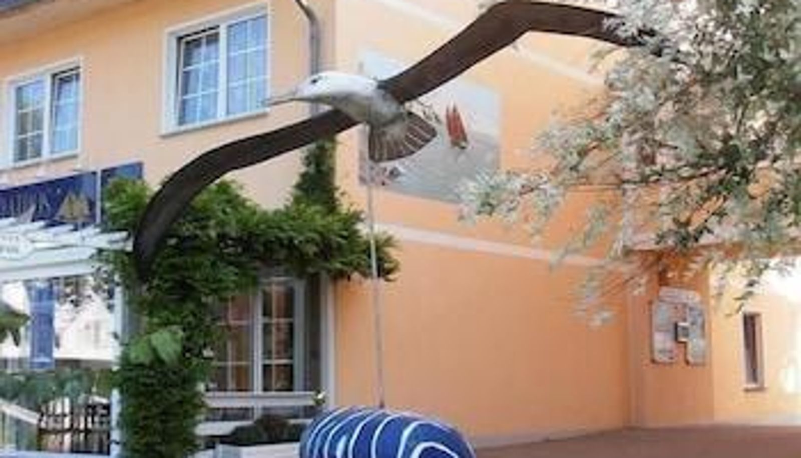 Zewnętrzna część hotelu - Hotel & Restaurant Albatros