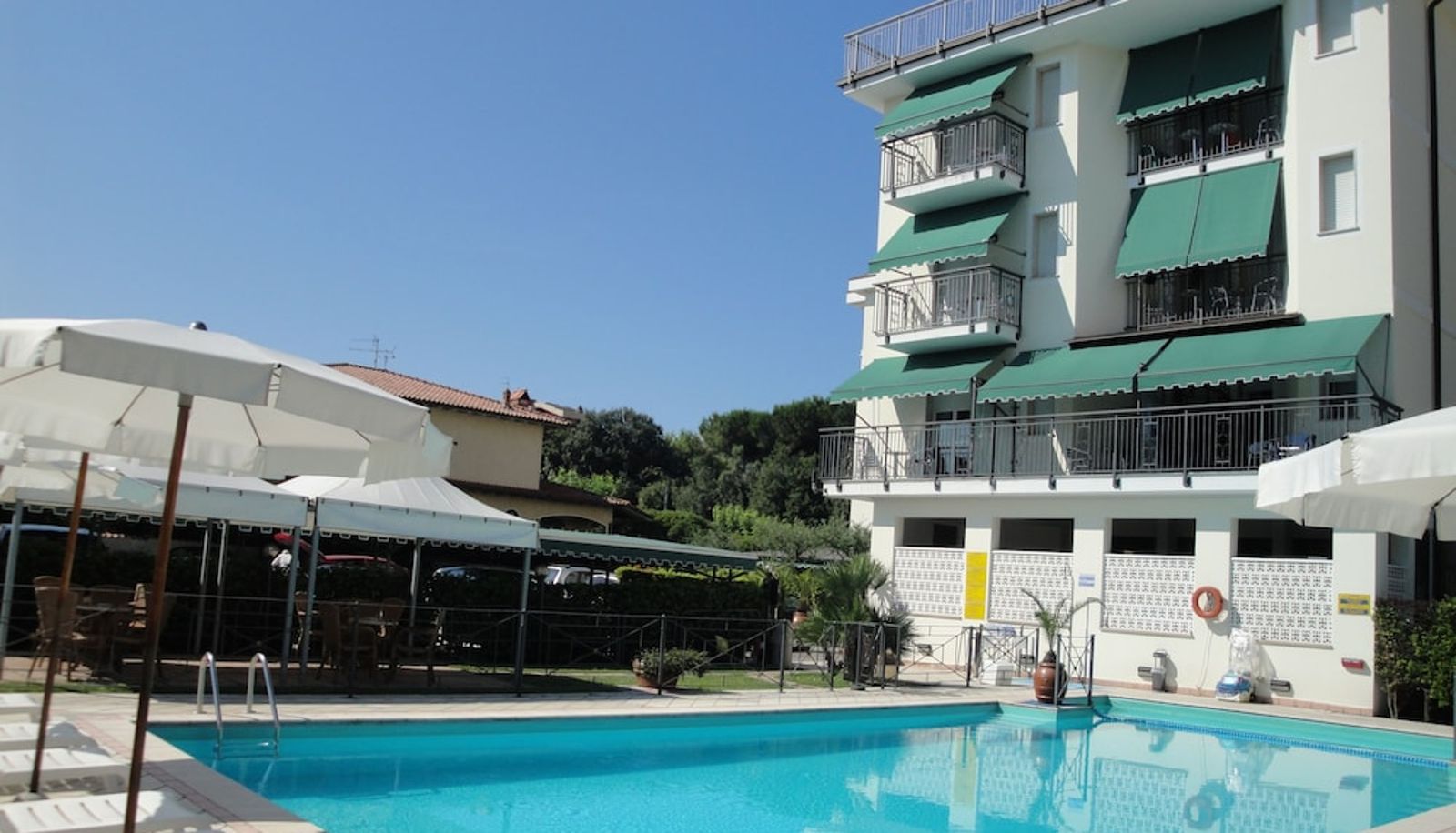 Pool - Hotel Suisse