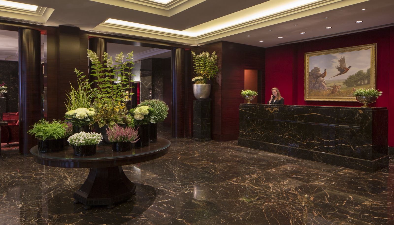 Hall - Four Seasons Hotel London At Park Lane