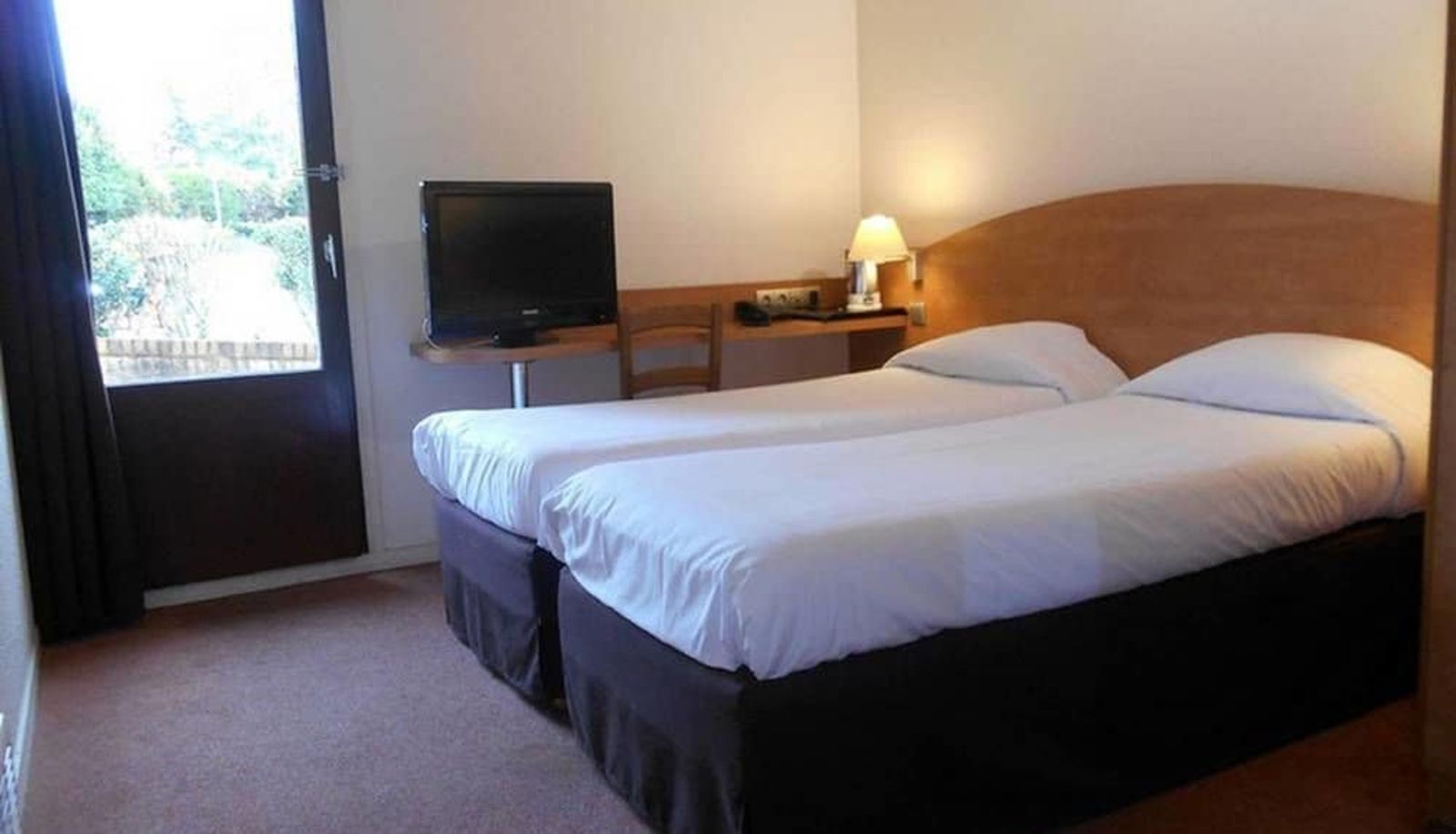Info - Mondhotel Chelles