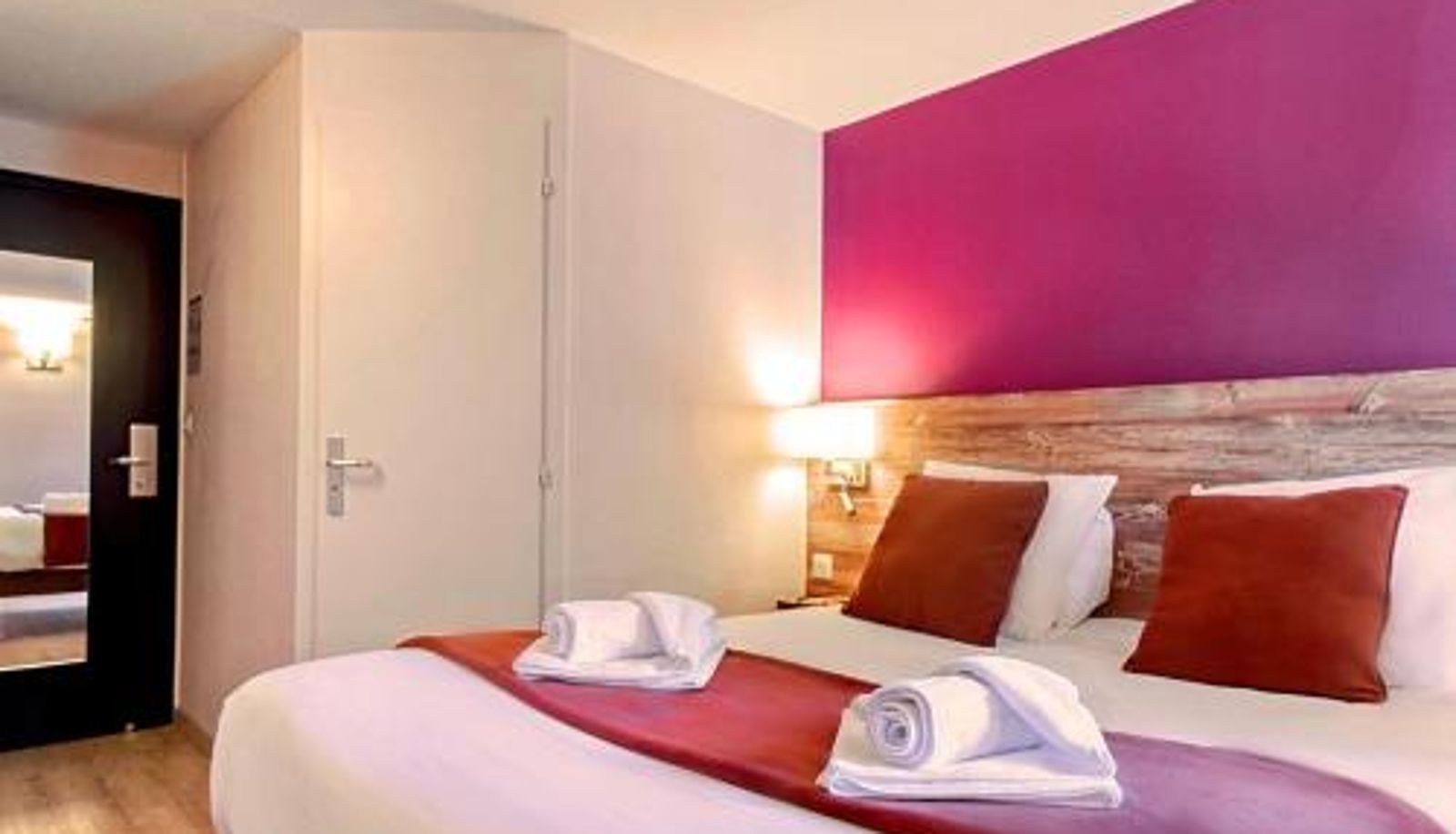 Camera - Brit Hotel Confort Pau Lons