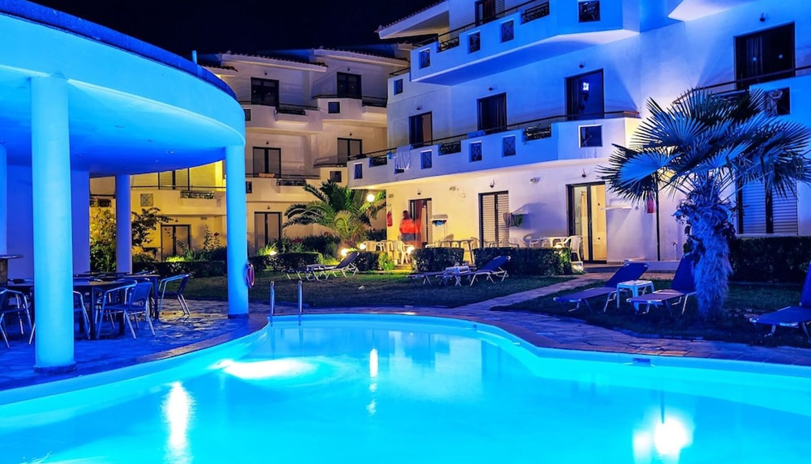 Piscina - Xenios Dolphin Beach Hotel