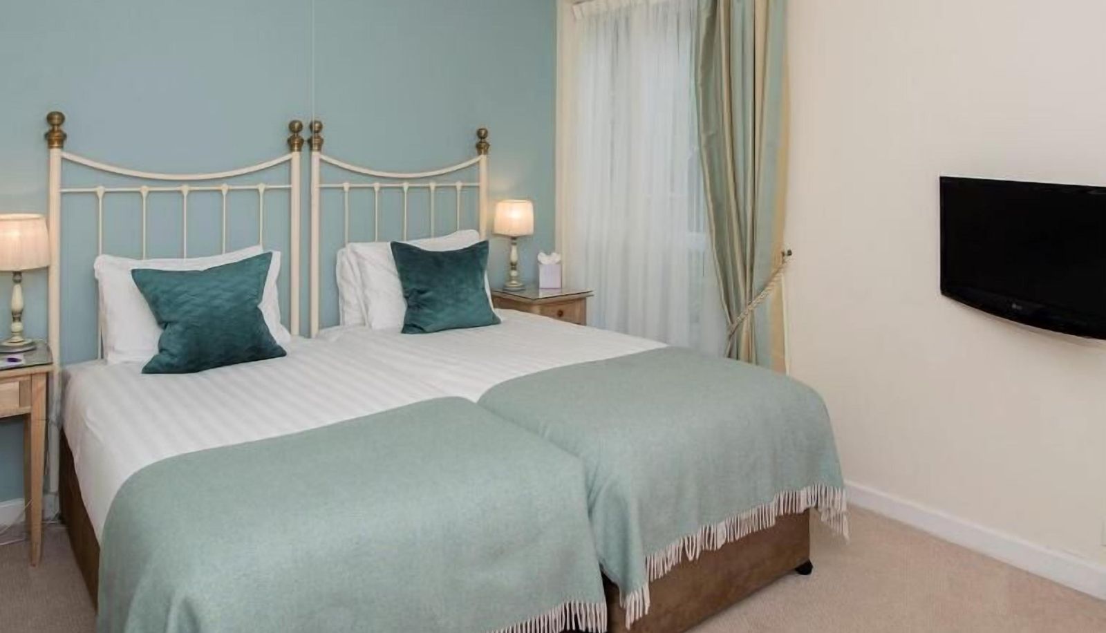 Room - Three Ways House Hotel