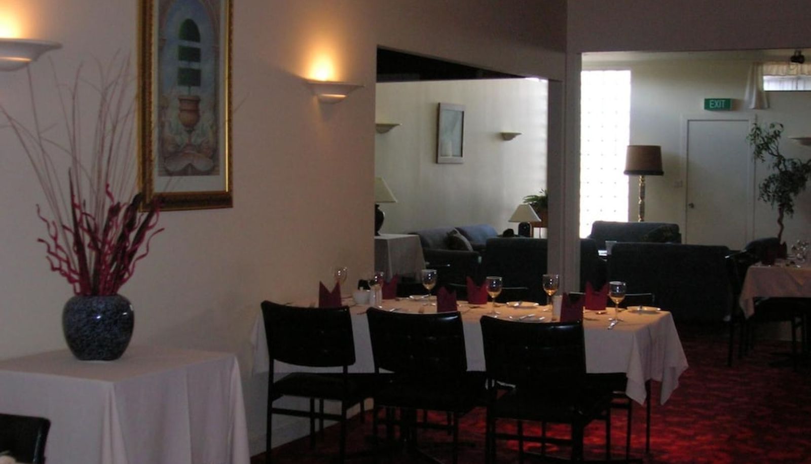Restaurant - The Peninsula Motor Inn