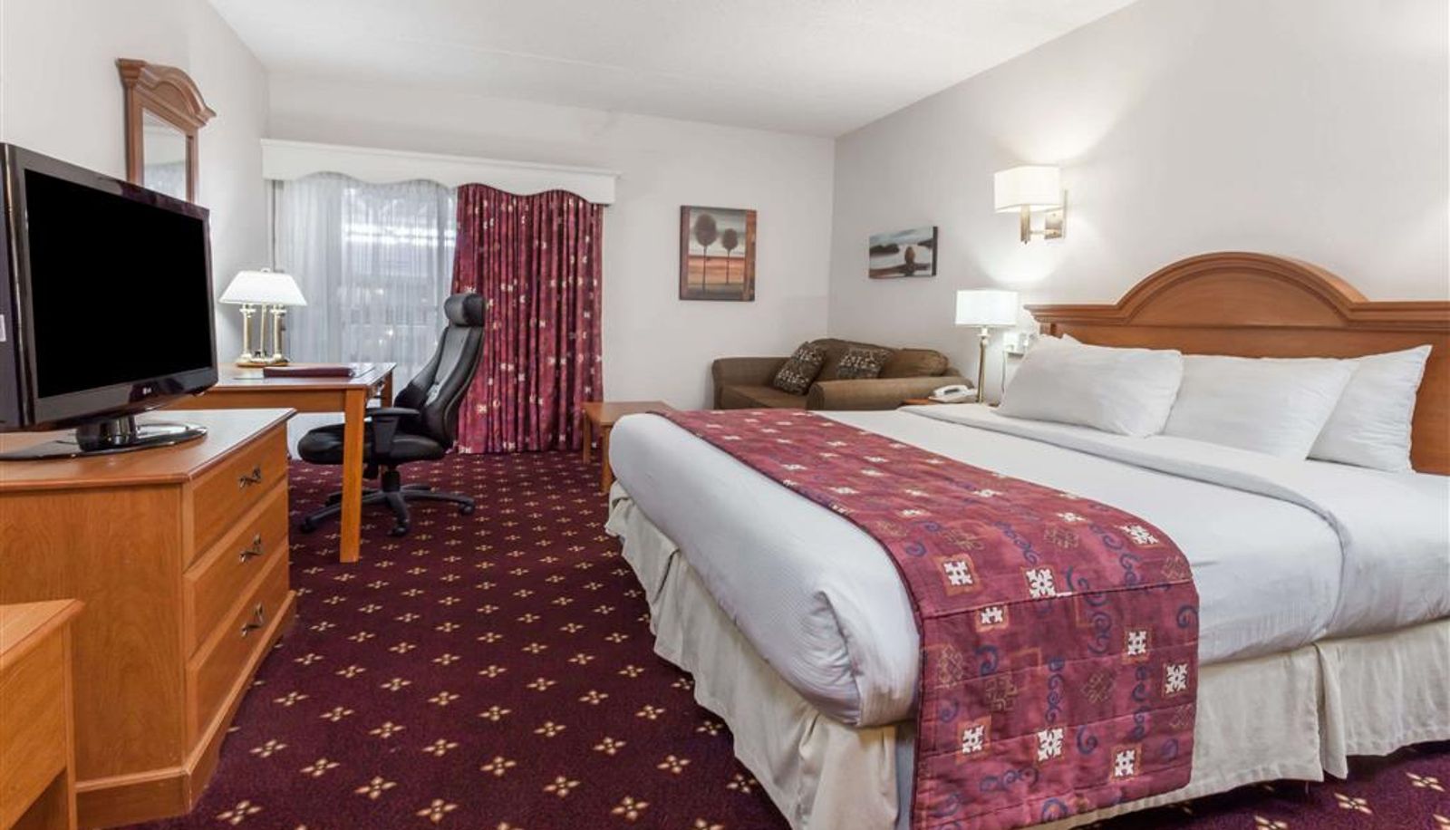 Room - Ramada by Wyndham Fredericton