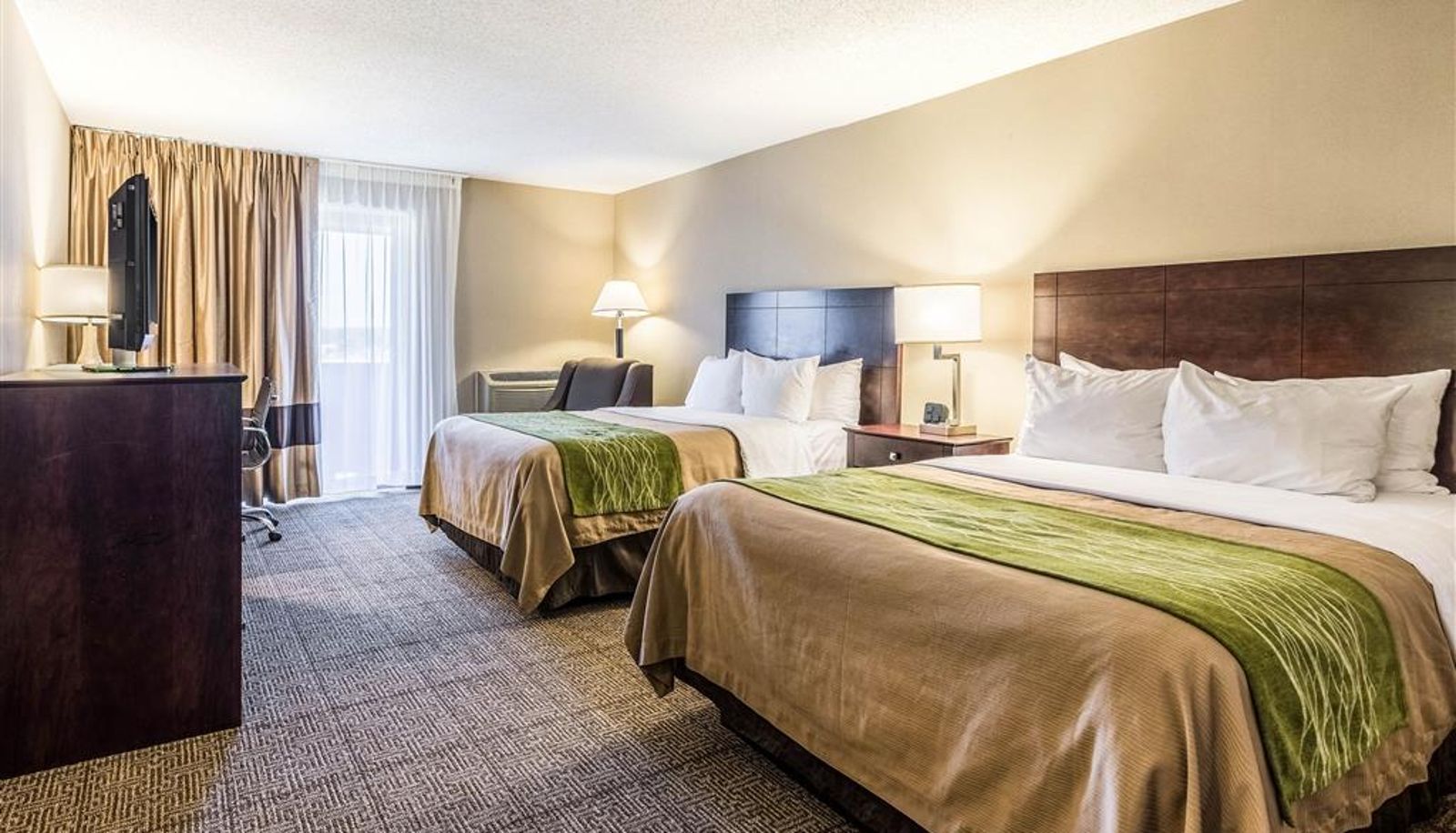 Zimmer - Comfort Inn Lansing West