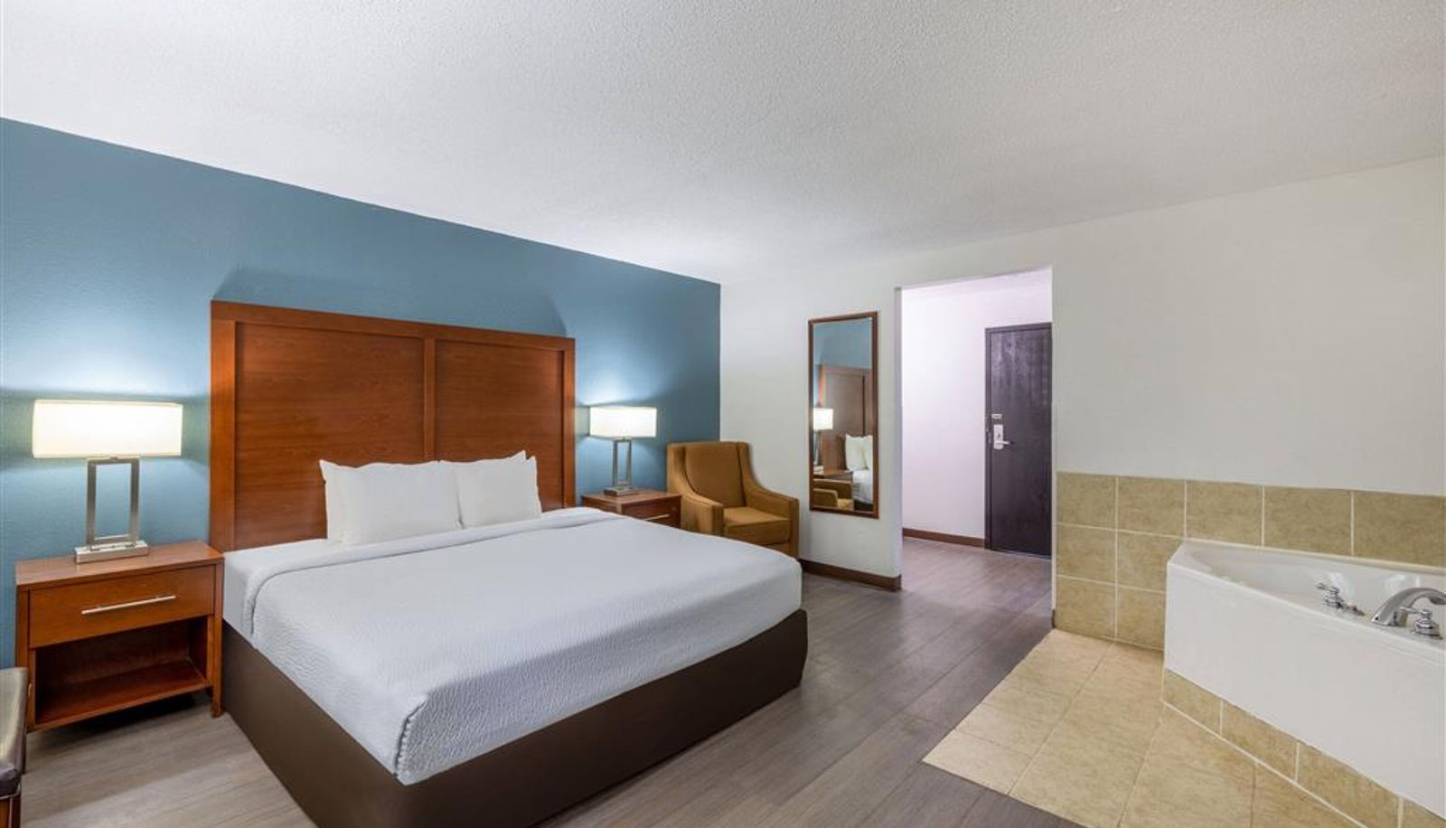 Room - Travelodge by Wyndham Brooklyn Center