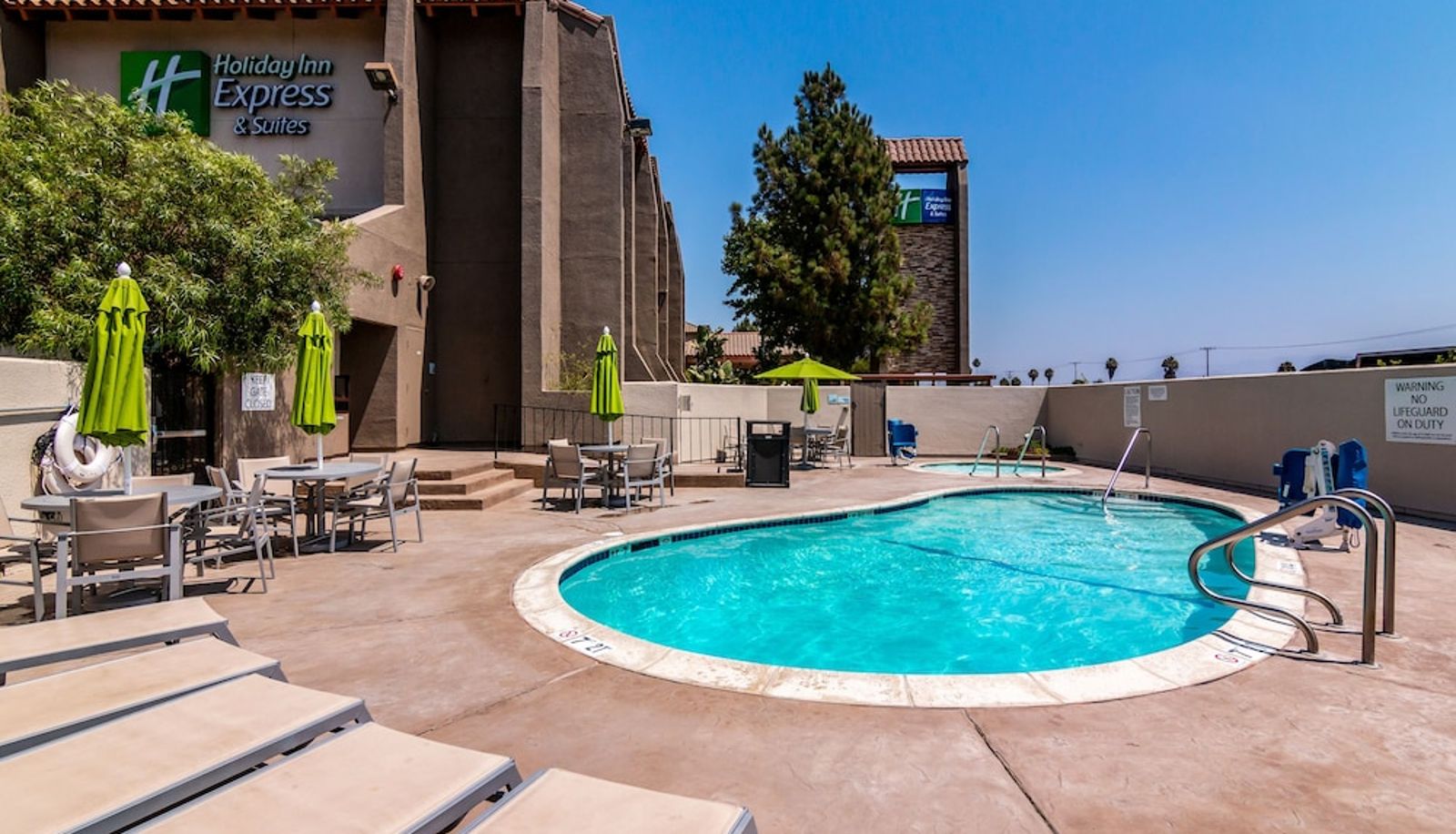 Pool - Holiday Inn Express & Suites CAMARILLO by IHG
