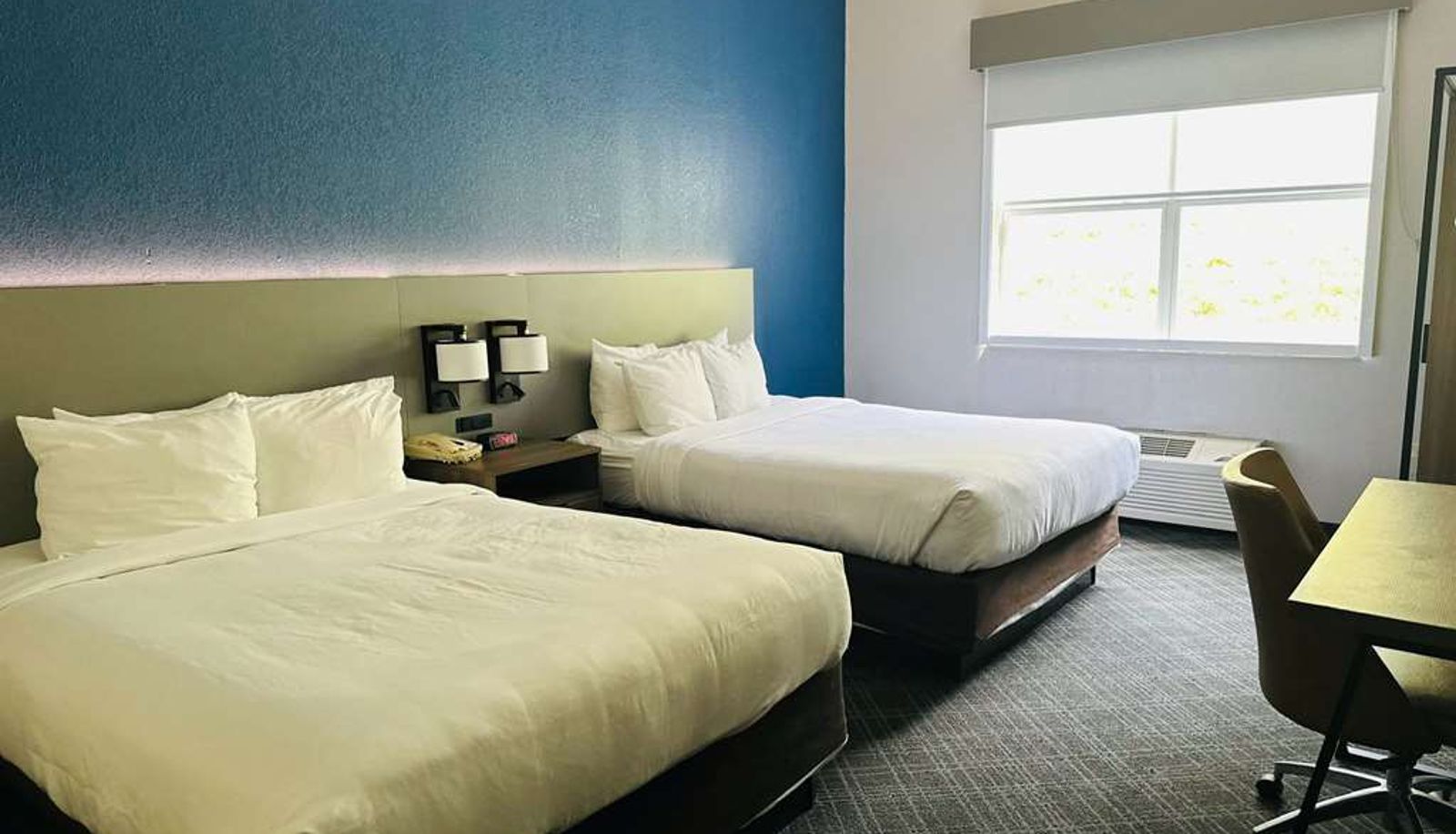 Zimmer - Comfort Inn & Suites Cartersville -  Emerson Lake Point