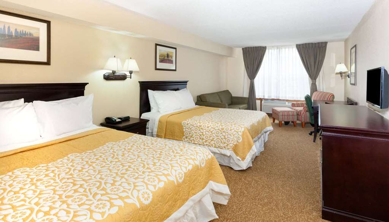 Room - Days Inn & Suites by Wyndham Tucker/Northlake