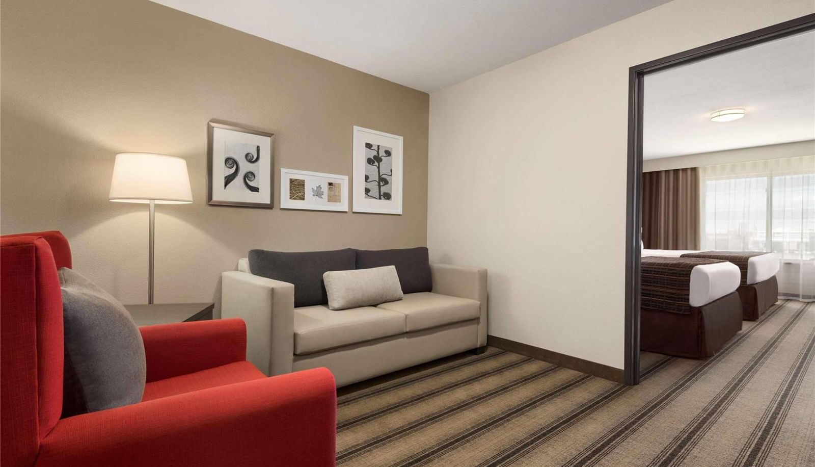 Camera - Country Inn & Suites by Radisson St. Cloud West MN