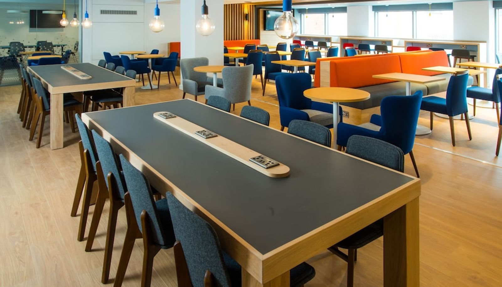Receptie - Holiday Inn Express SWINDON CITY CENTRE by IHG