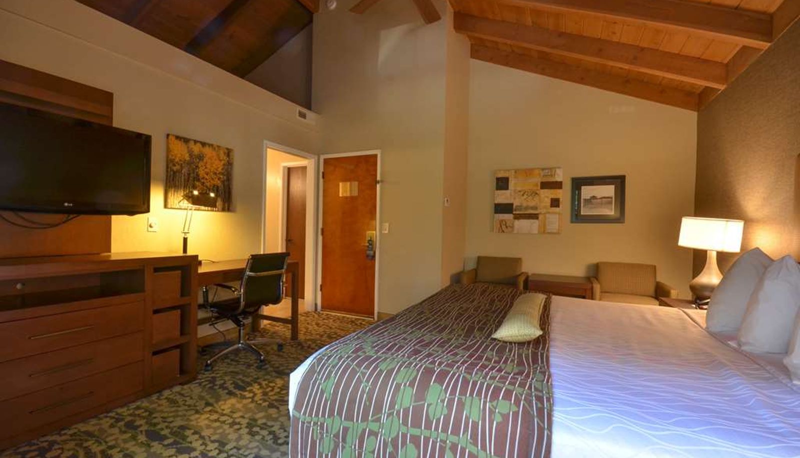 Zimmer - Best Western The Inn & Suites Pacific Grove