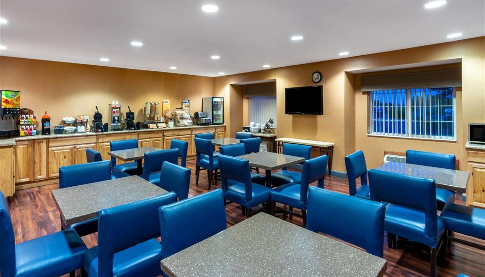 Vista interior - Microtel Inn & Suites by Wyndham Raton