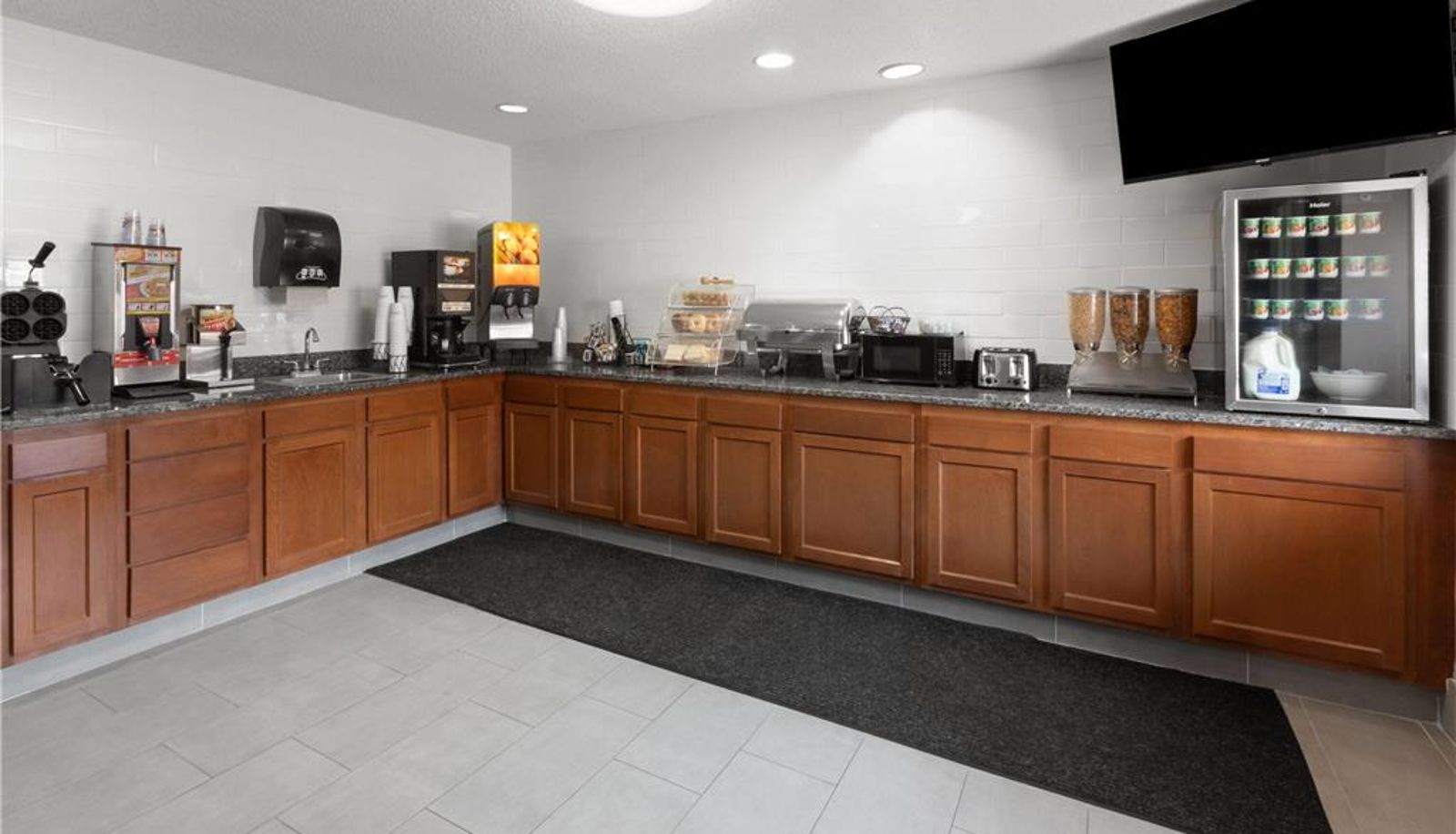 Interior view - Microtel Inn & Suites by Wyndham Sioux Falls