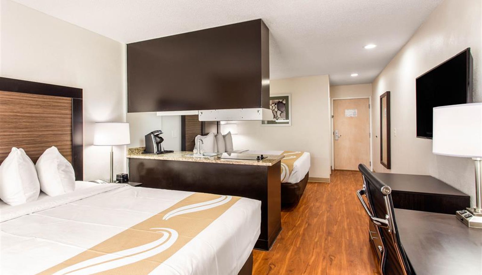 Zimmer - Quality Inn & Suites Myrtle Beach near Outlets