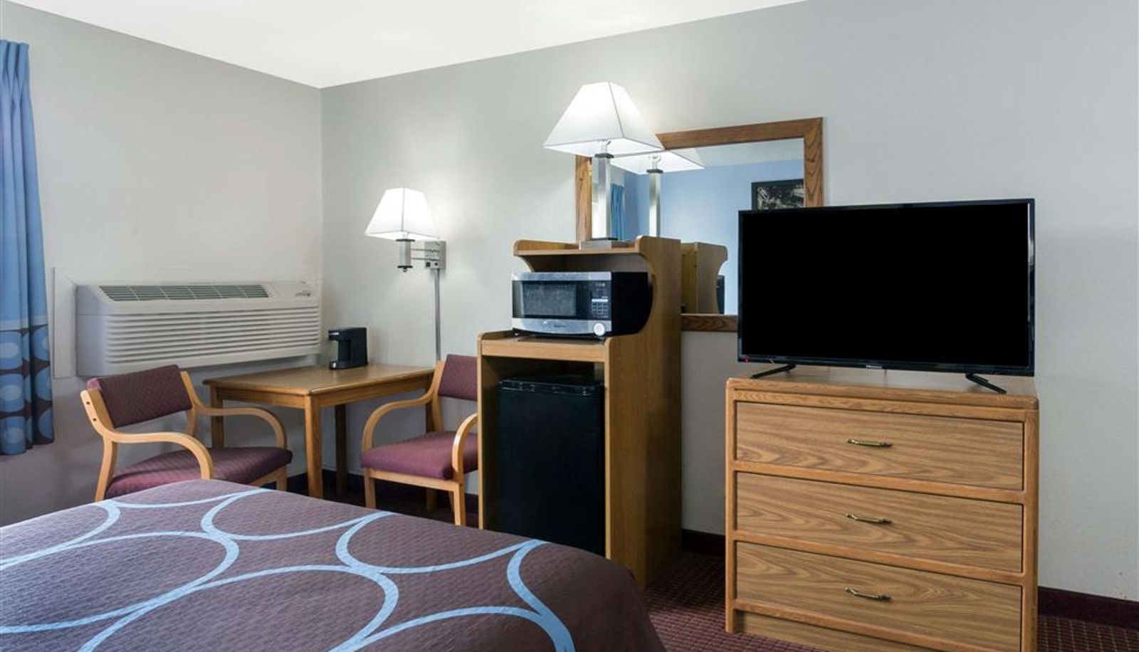 Zimmer - Super 8 by Wyndham Wisconsin Dells