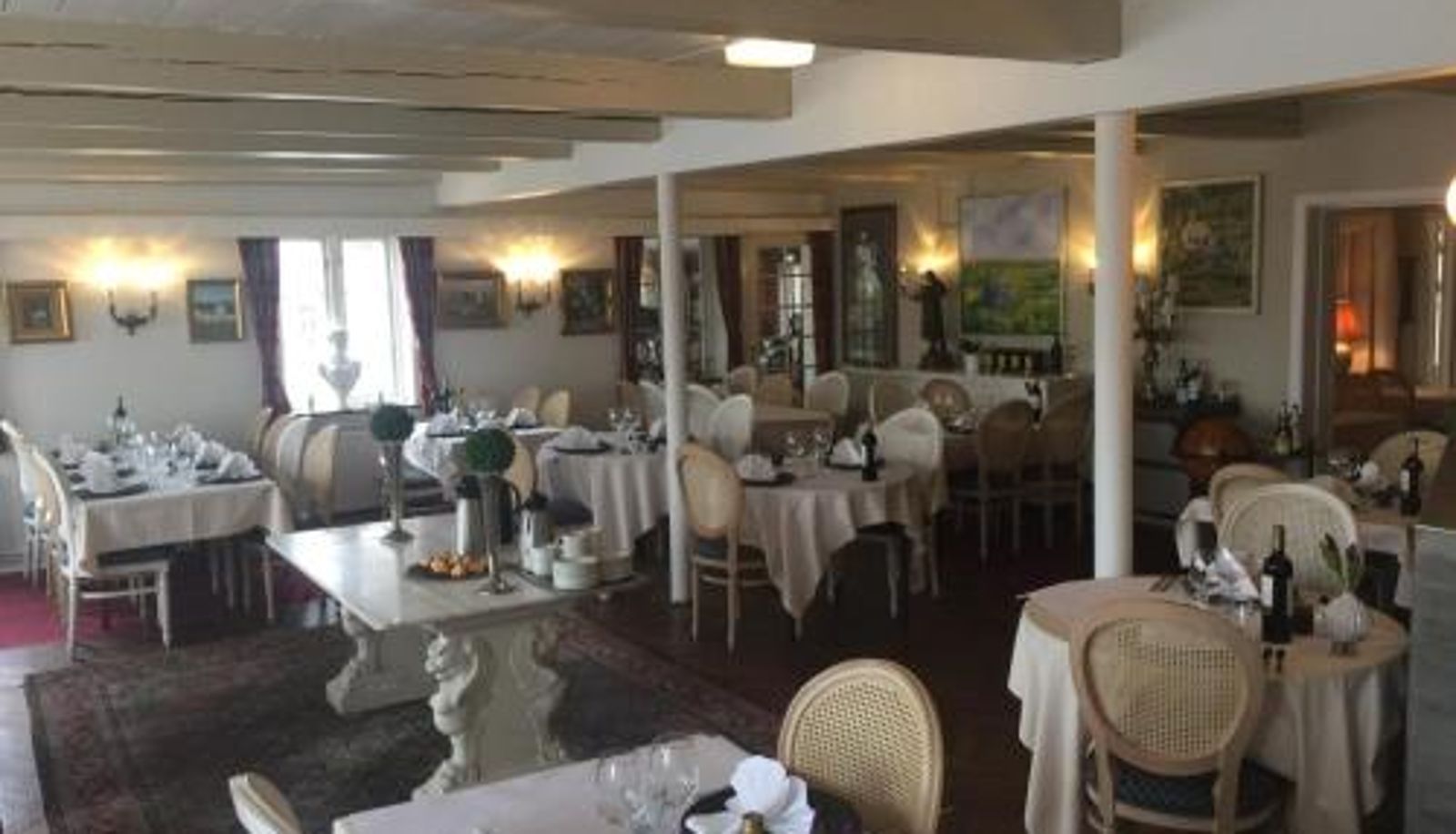 Sala prima colazione all'interno del ristorante - Rudbøl Grænsekro
