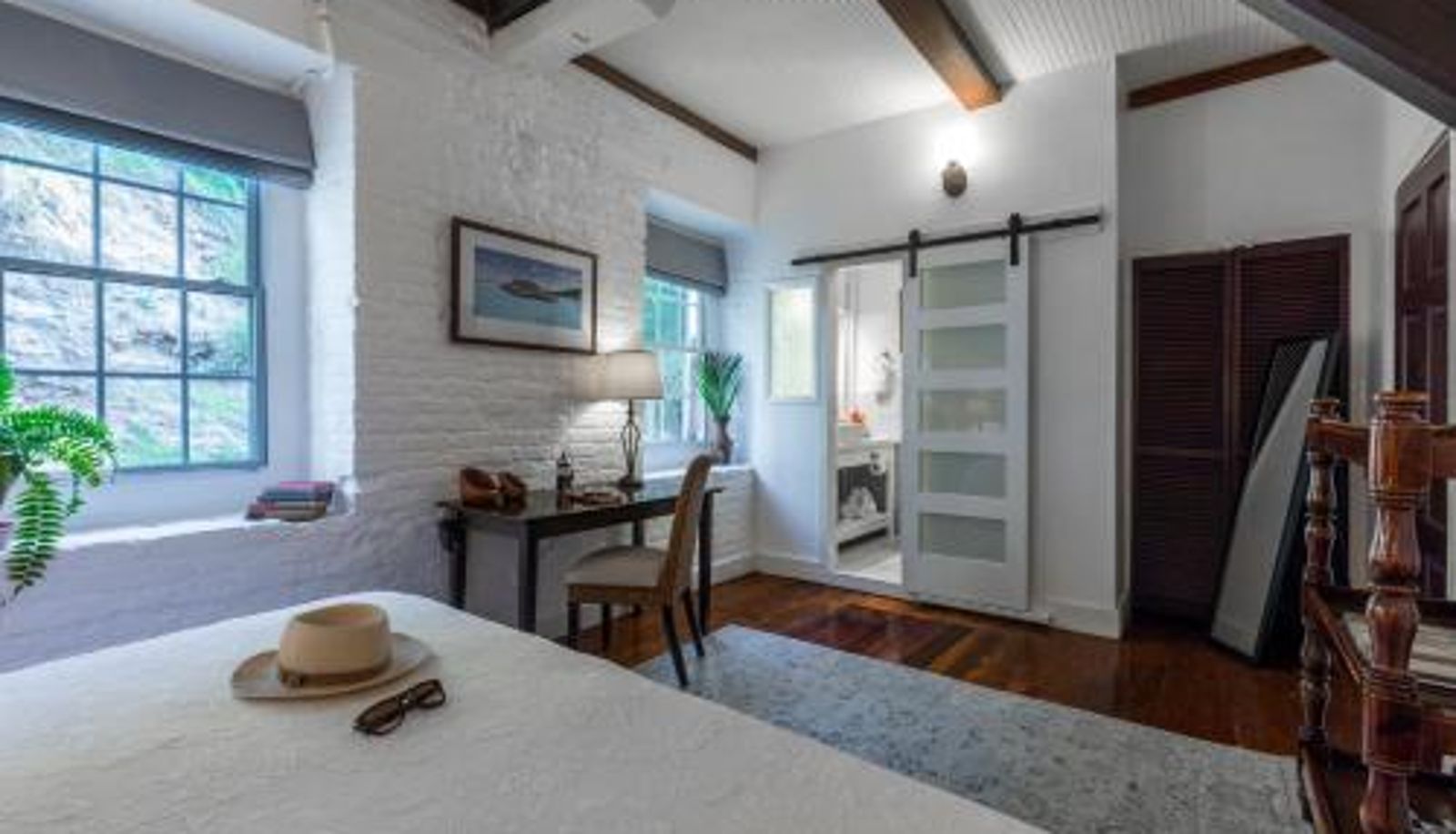 Camera - Admiral's Inn and Gunpowder Suites