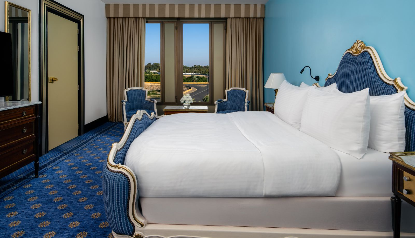 Zimmer - InterContinental Hotels TAIF by IHG