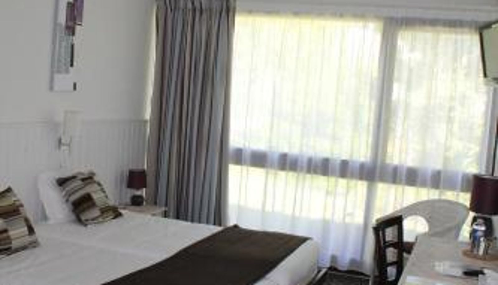 Triple room - Hôtel-Restaurant La Belle Poule -