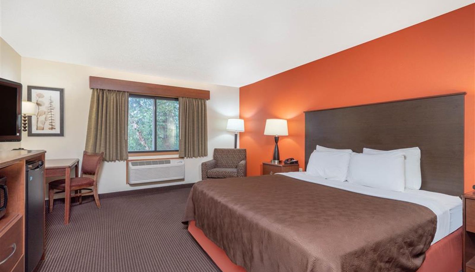 Zimmer - AmericInn by Wyndham Coon Rapids