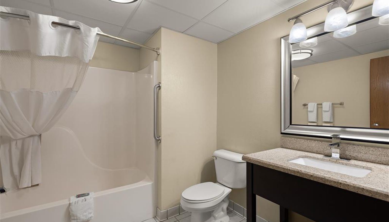 Camera - Best Western Germantown Inn