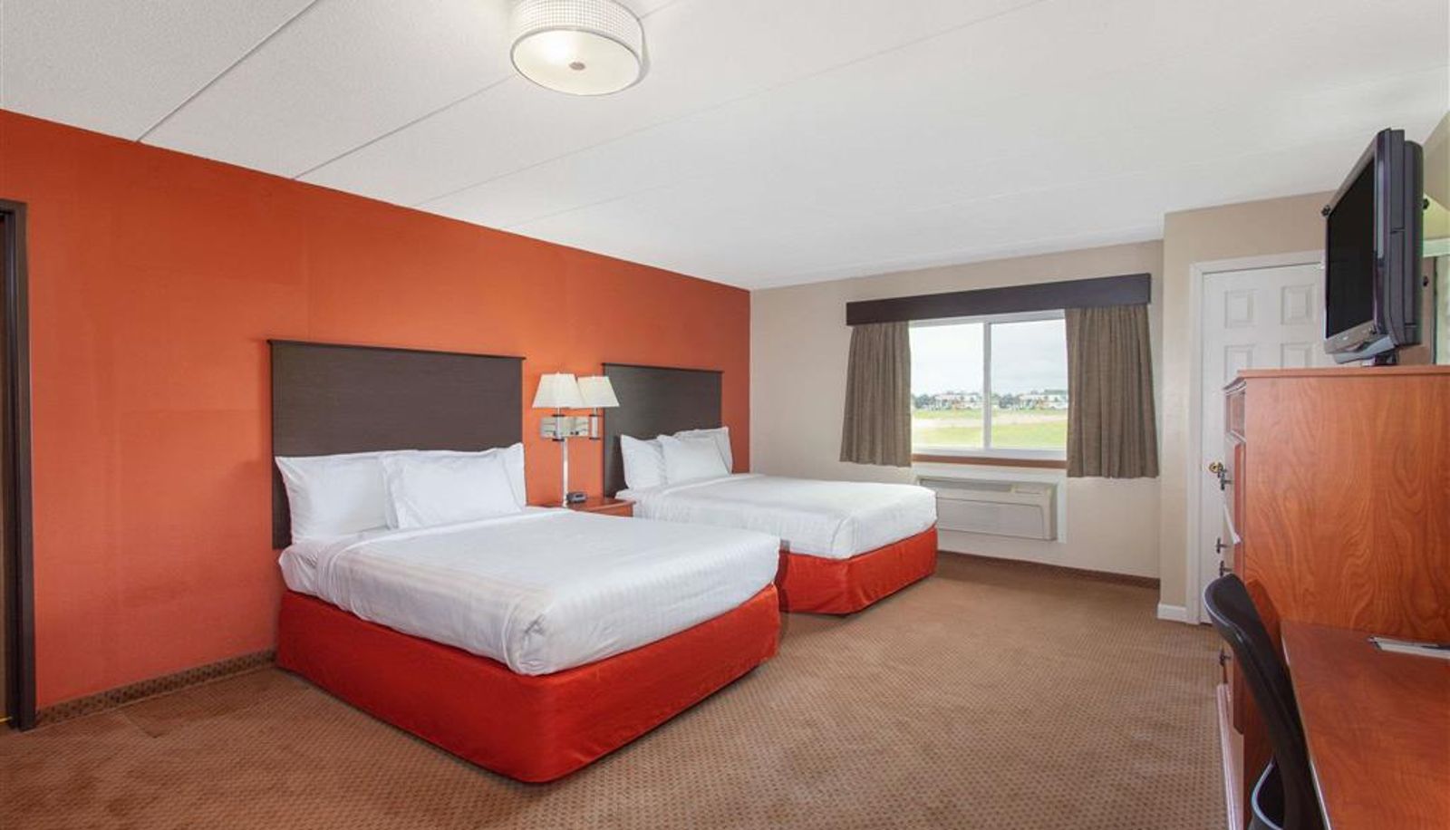 Zimmer - AmericInn by Wyndham Willmar