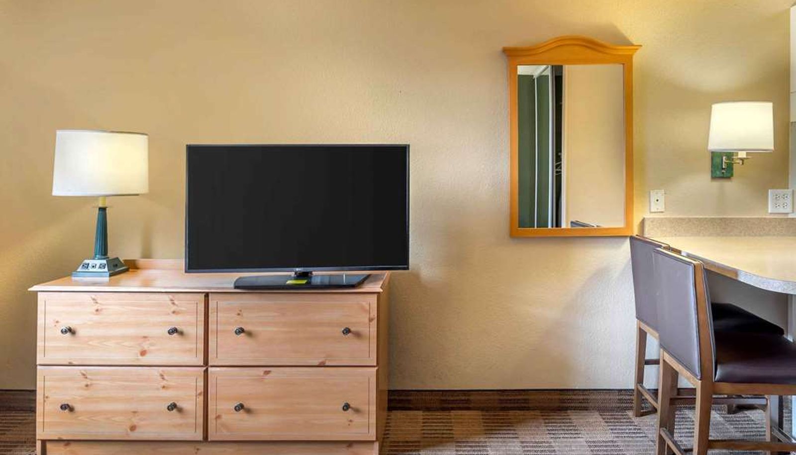Room - Extended Stay America Select Suites - Chicago - Westmont - Oak Brook