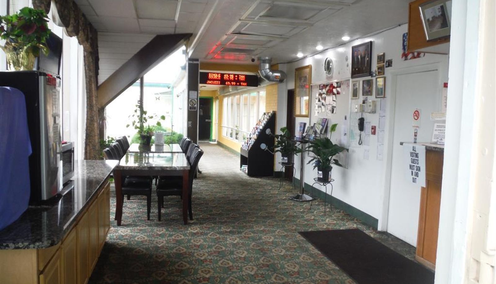 Hal - BUDGETEL INN AND SUITES GRAND RAPIDS