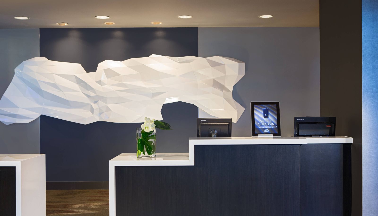 Lobby - Renaissance Chicago OHare Suites Hotel