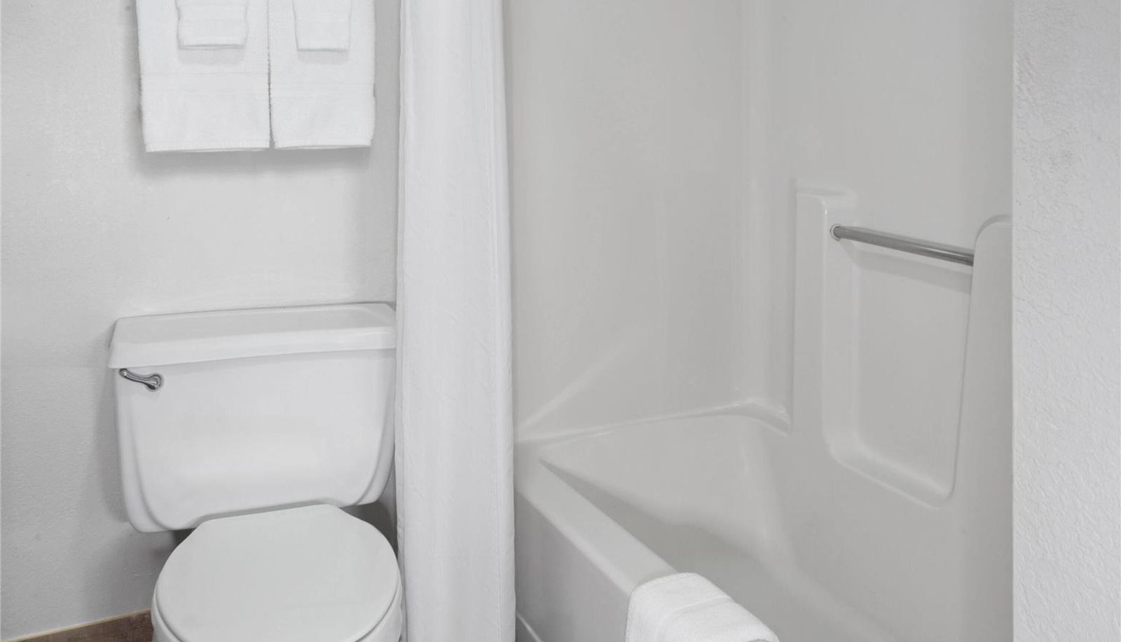 Zimmer - Baymont by Wyndham Green Bay