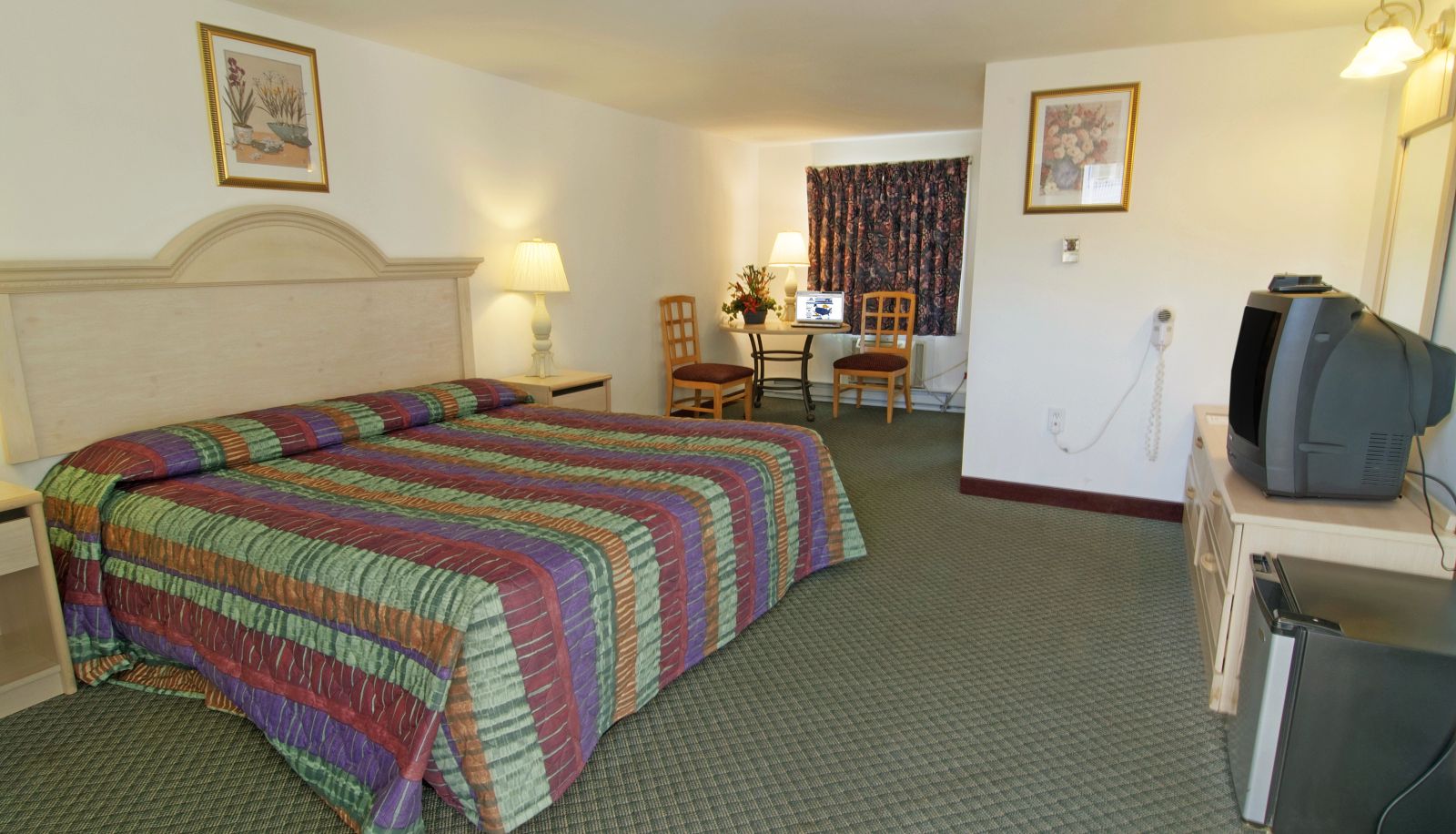 Zimmer - Americas Best Value Inn & Suites Hyannis Cape Cod
