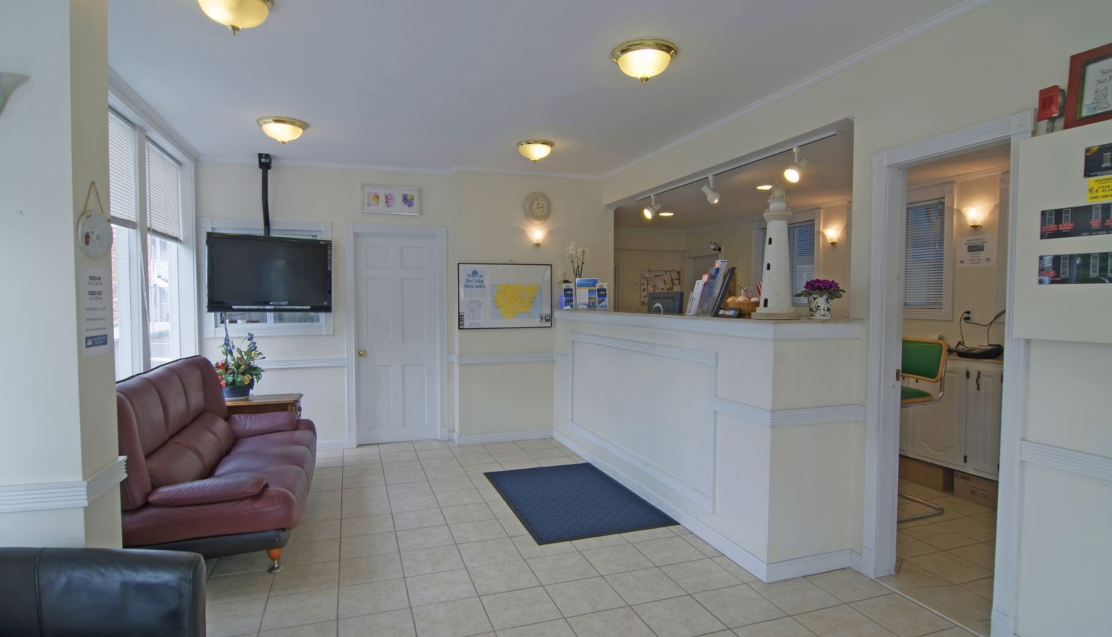 Lobby - Americas Best Value Inn & Suites Hyannis Cape Cod