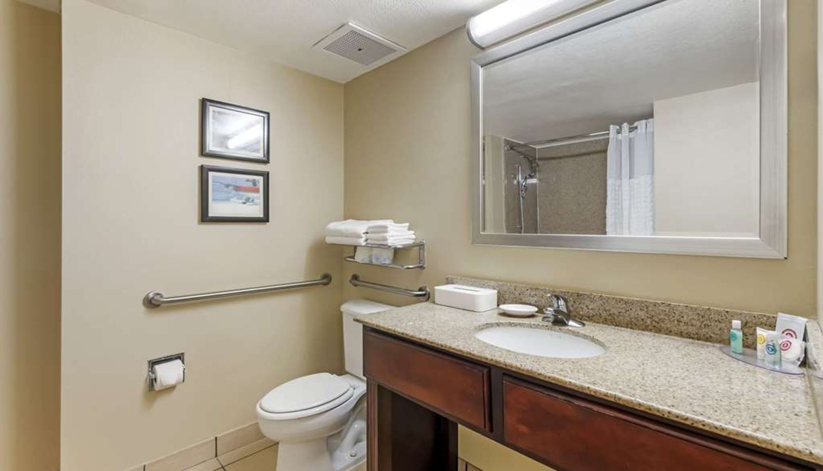 Camera - Comfort Inn & Suites Tavares North