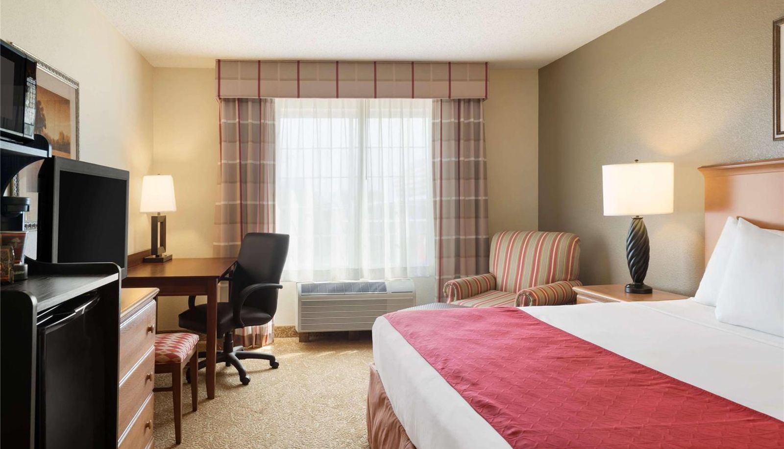 Room - Country Inn & Suites by Radisson Davenport - Quad Cities