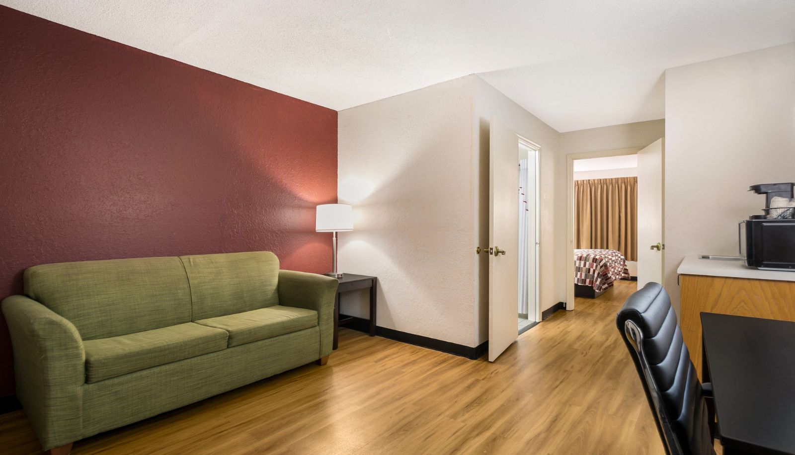 Room - Red Roof Inn & Suites Knoxville East