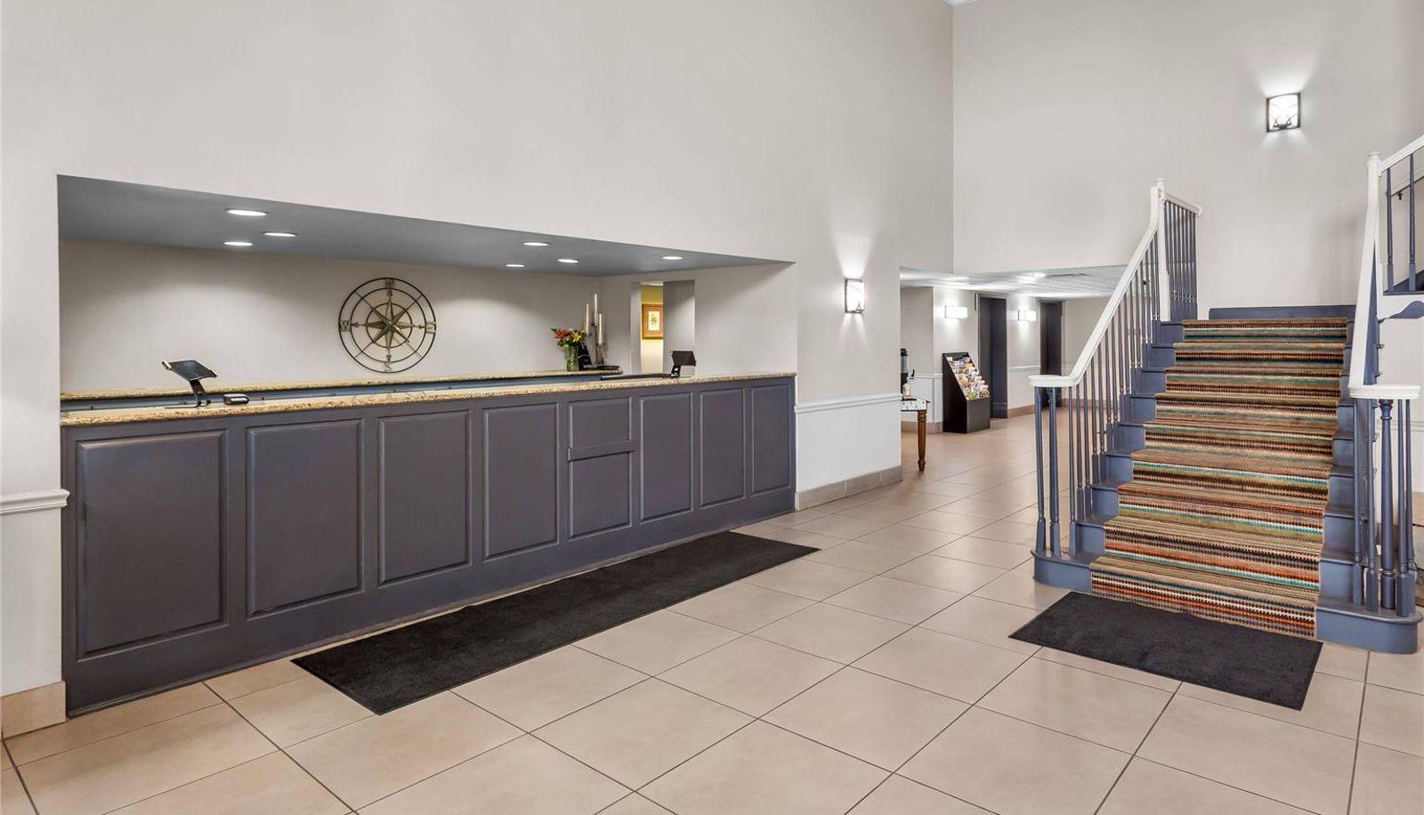 Hall - Country Inn & Suites by Radisson Beckley WV