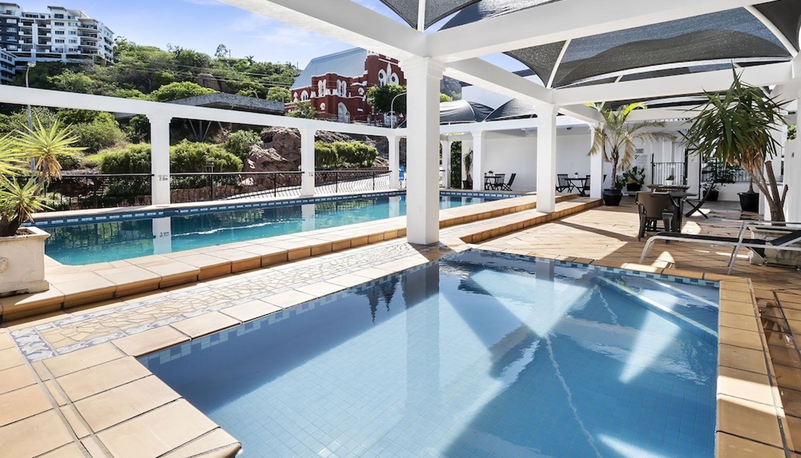 Pool - The Robert Towns