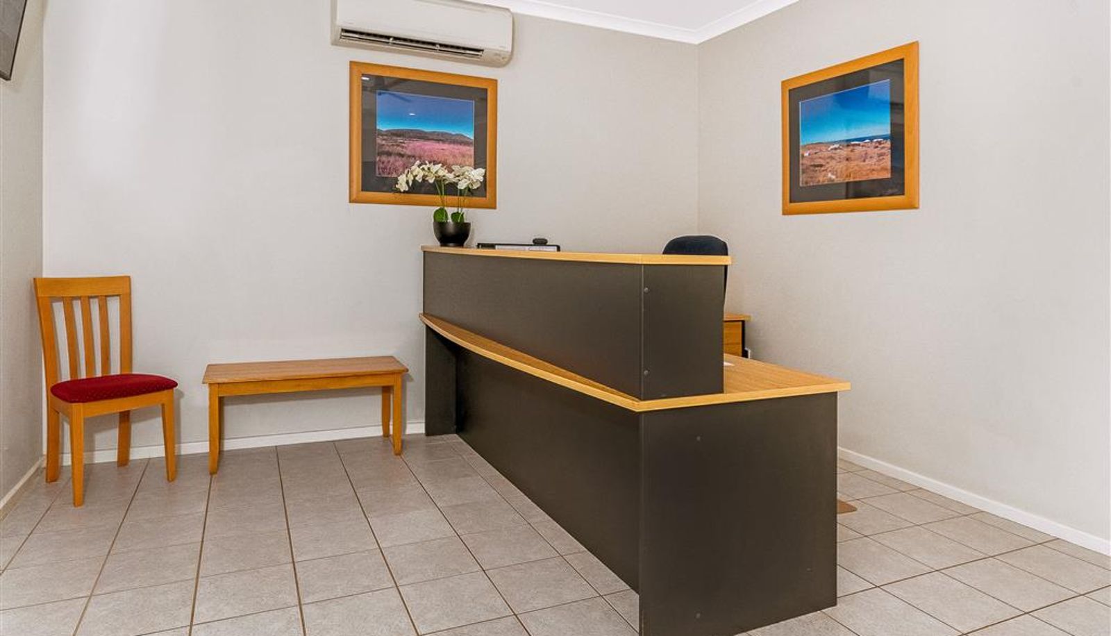 Hall - Comfort Inn & Suites Karratha