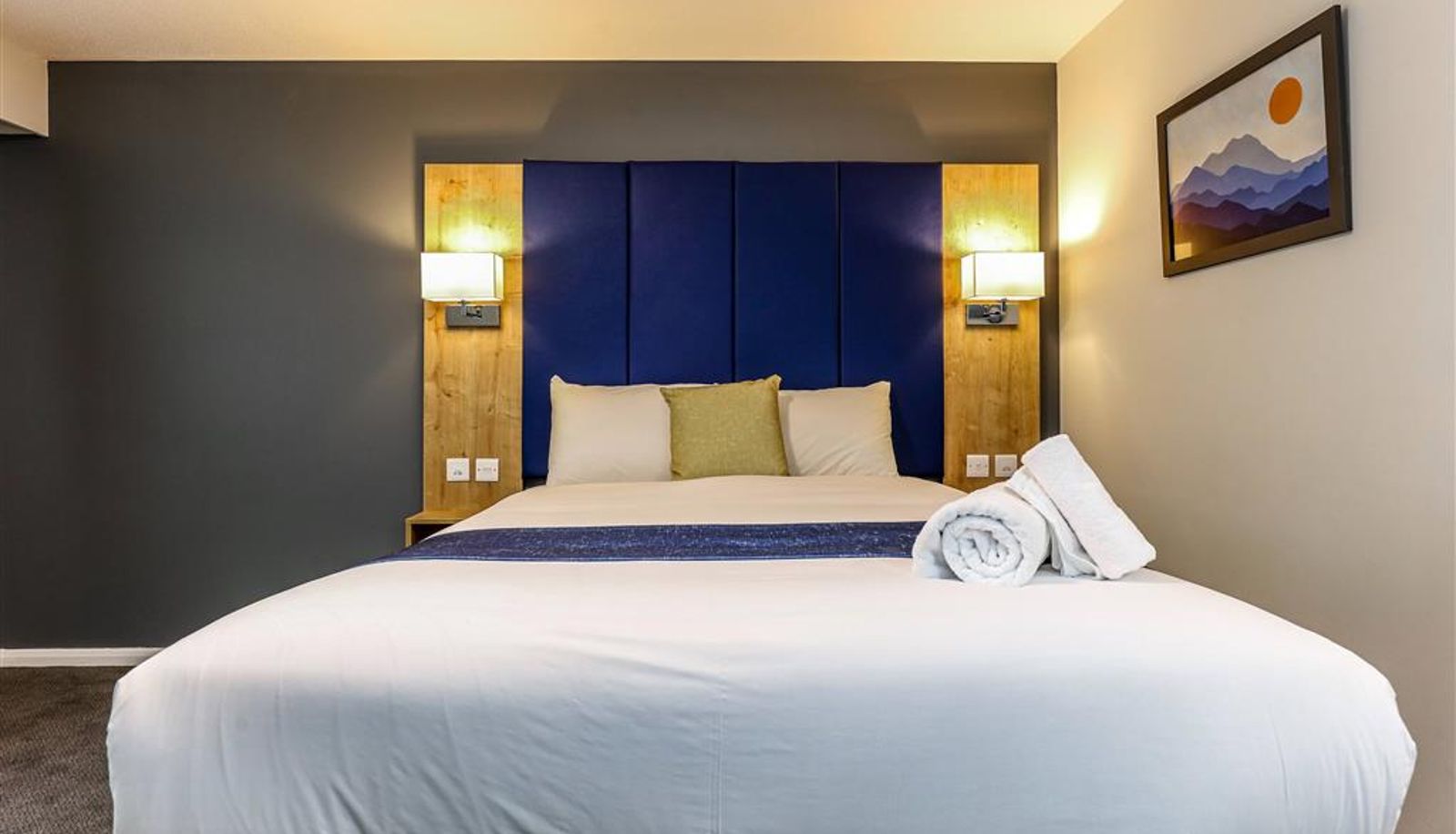 Chambre - Days Inn by Wyndham Warwick North M40