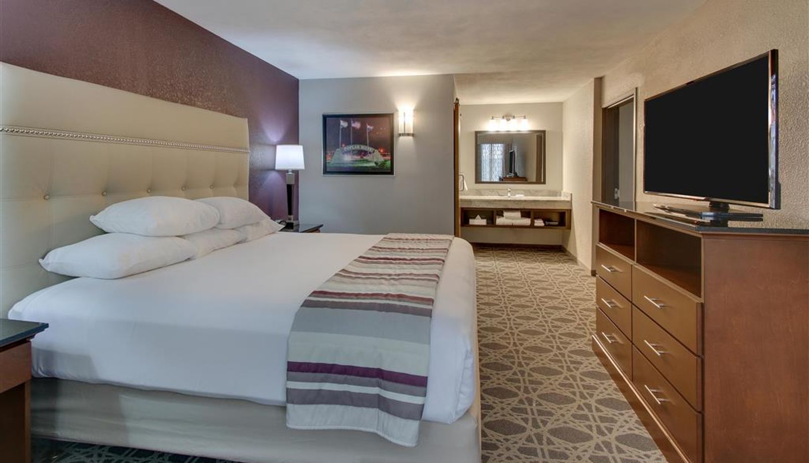 Zimmer - Drury Inn and Suites Poplar Bluff
