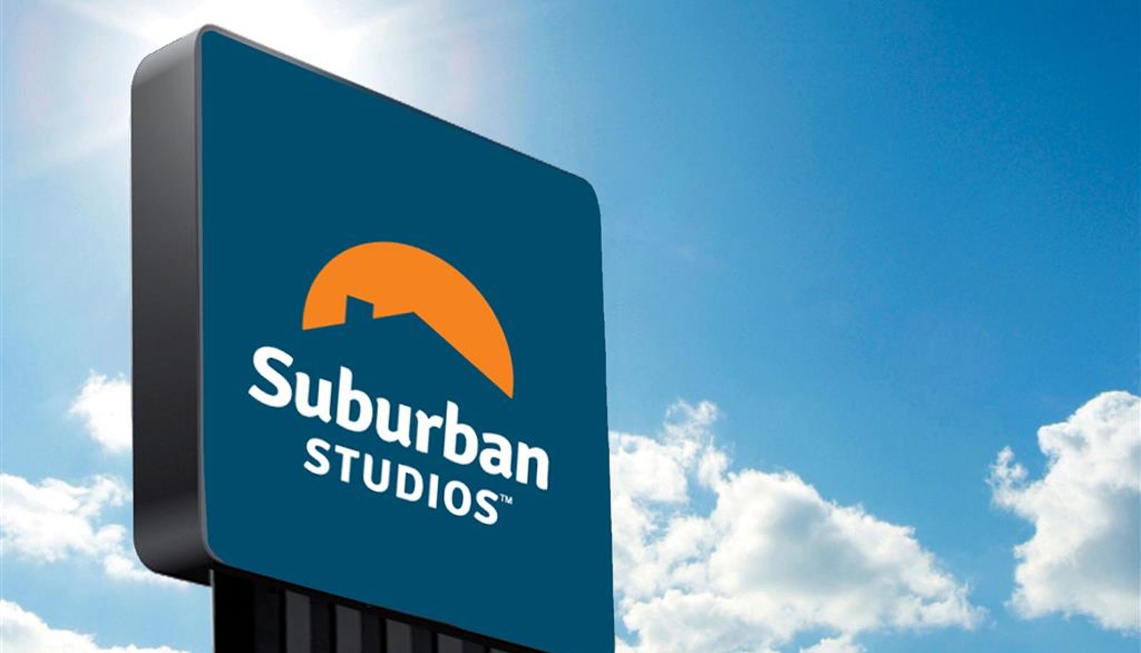 Exterior view - Suburban Studios Auburn Hills - Detroit