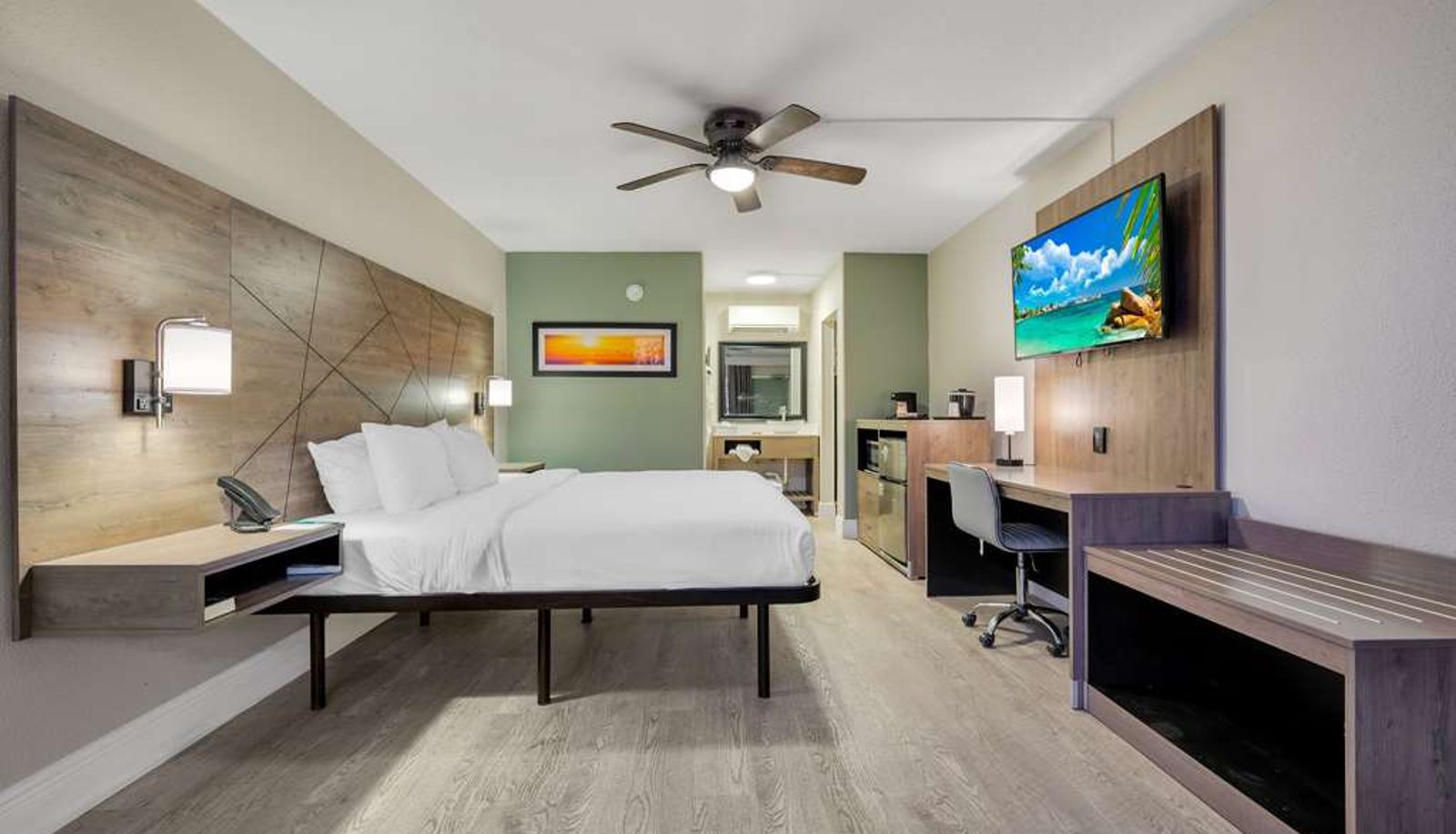 Room - Quality Inn & Suites Airport/Cruise Port Hollywood