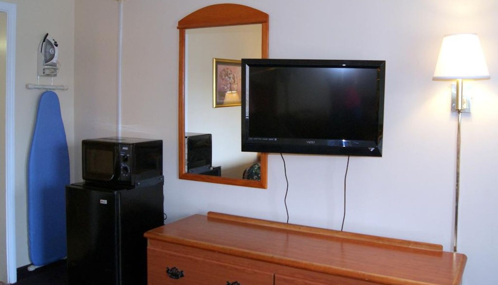 Room - Red Carpet Inn Natchez