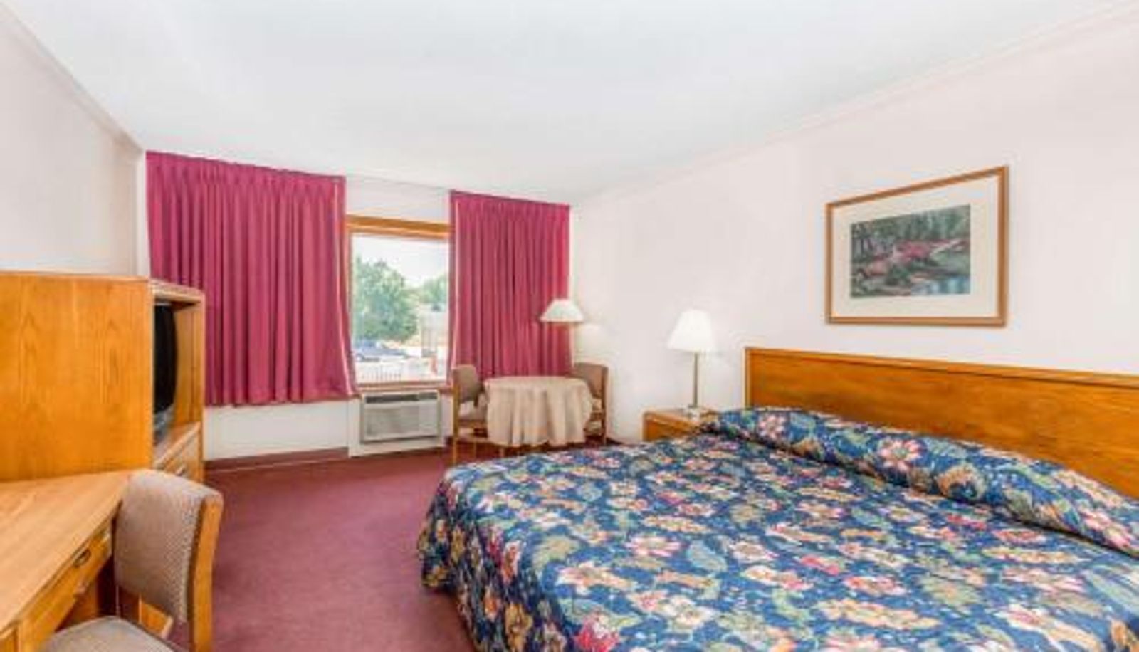 Zimmer - Knights Inn & Suites South Sioux City