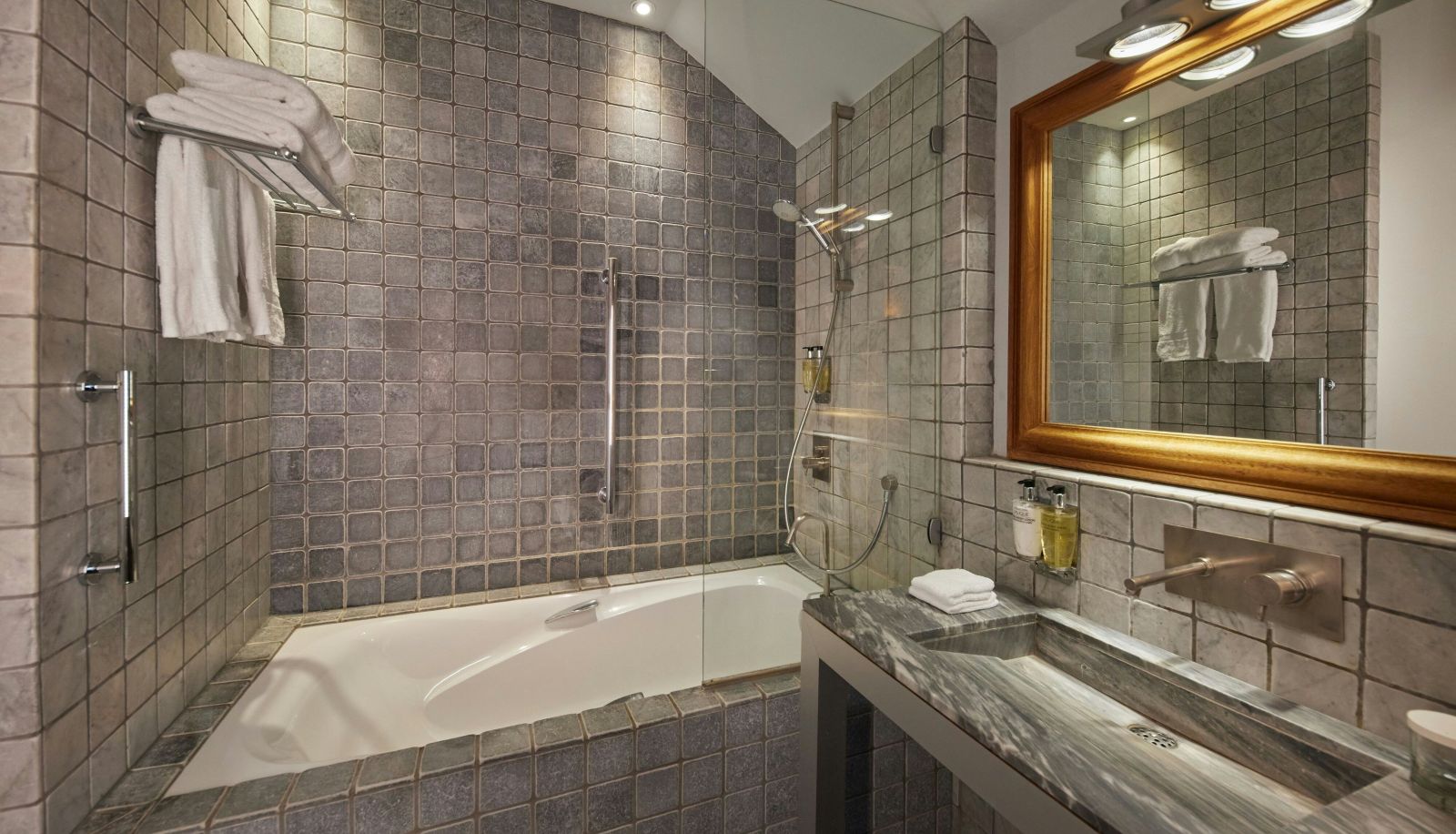 Chambre - LHermitage Gantois Autograph Collection